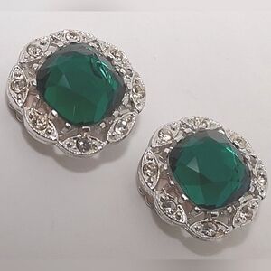 * Vintage Sarah Coventry Green Stone Clip On Earrings